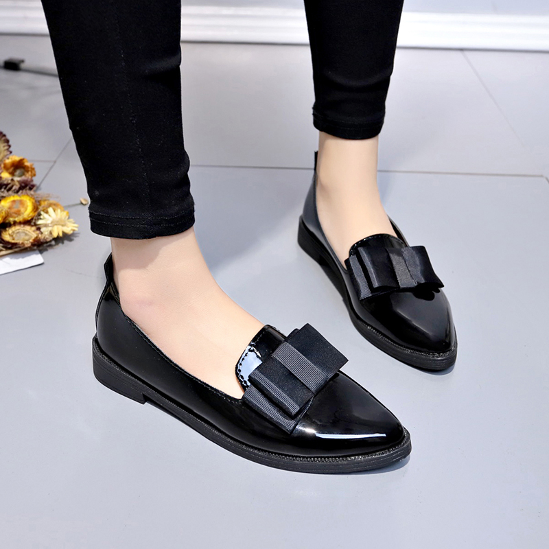 ブラック/ワインレッドのパテントレザーのポインテッドトゥフラ - Slingback Pumps Women のレビューと価格