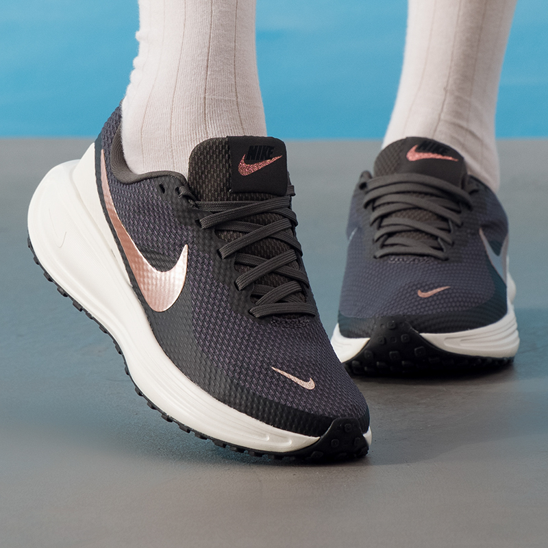 ナイキ レディースシューズ オリジナル 軽量 通気性 フィッ - Women Shoes Running Nike のレビューと価格