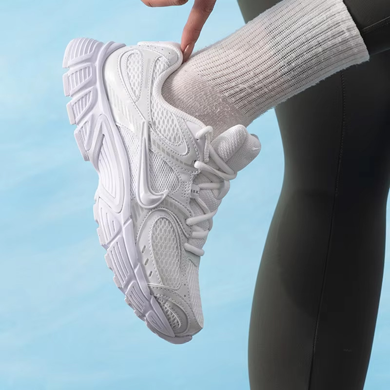ナイキ レディース カジュアルシューズ、通気性、軽量、滑り止 - Women Shoes Running Nike のレビューと価格